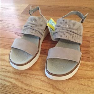 Bare Traps sandals.